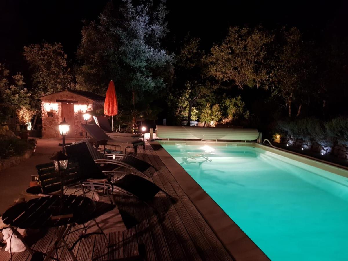 Le Jardin Des Selves Bed & Breakfast Драгинян Екстериор снимка